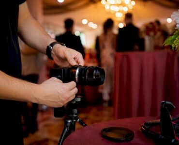 1785812608502_Close-up-of-mirrorless-camera-lens-mount-at-event Close-up of mirrorless camera lens mount at event